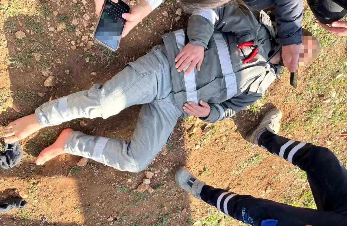 Kaçak Elektrik Hattı Ekip Şefini Yaraladı