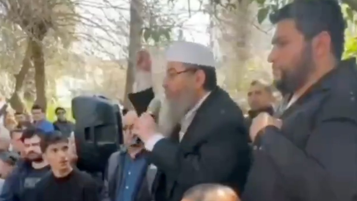 Nusayri şeyhi Suriye’de yaşananlar nedeniyle Türkiye’yi tehdit etti