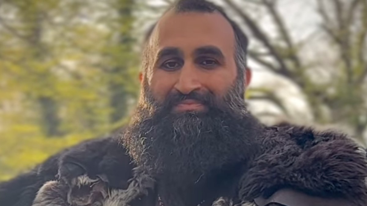 Selahaddin Eyyubi’nin oyuncusu Celal Al, Gazze  için Kur’an okudu