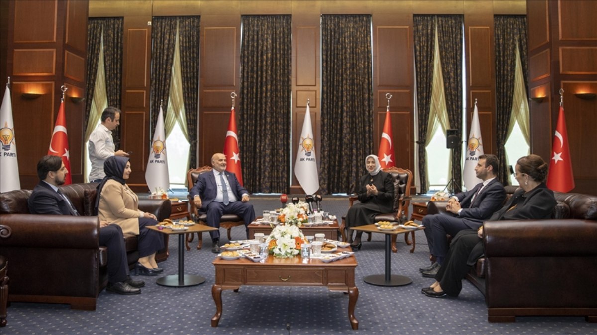 Siyasette bayramlaşma programları netleşiyor