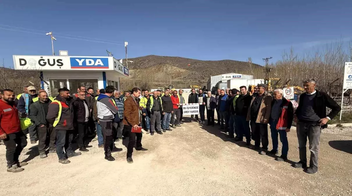 Tokat-Niksar Yol Çalışmasında İşçiler İş Bıraktı