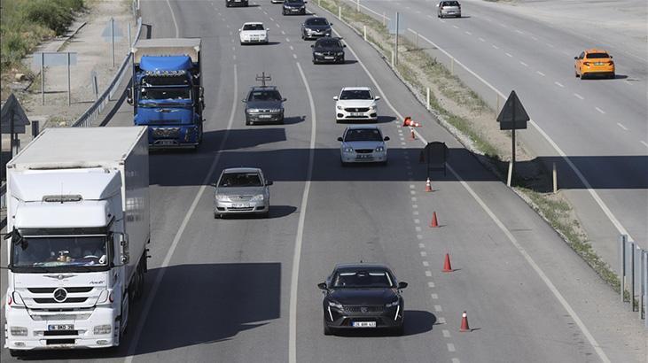 Valilik duyurdu Kamyon çekici ve tanker cinsi araçlara trafik yasağı