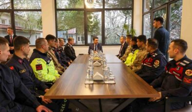 Bilecik Valisi Aygöl, Mehmetçiklerle Bayramlaştı