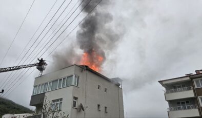 Kastamonu’nun Cide İlçesinde Çatıda Yangın