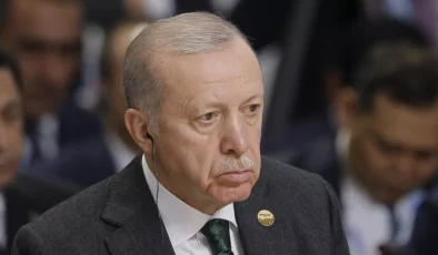 Erdoğan, Cuma Namazı Sonrası Açıklarda Bulundu.