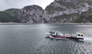 İlçesinde Feribotla Ulaşım Sıkıntısı