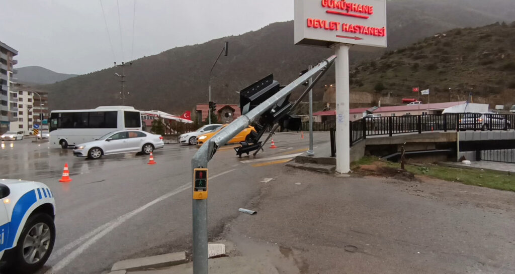Gümüşhane fırtına1