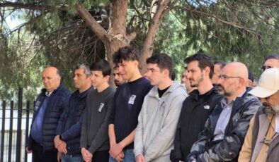 Bodrum’da Kanser Tedavisi Gören 19 Yaşındaki Kaan Bıçakcı Son Yolculuğuna Uğurlandı