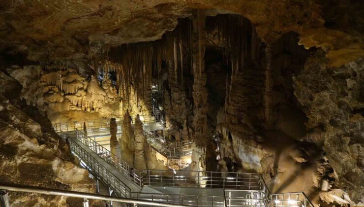 Karaca Mağarası Yeni Sezonda Ziyaretçilerini Bekliyor