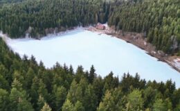 Artvin Şavşat’taki Karagöl, Kartpostallık Manzaralar Sunuyor