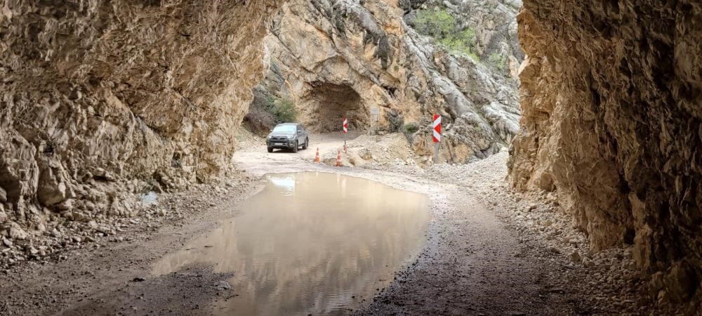  Kemaliye taş yol su tahliyesi1