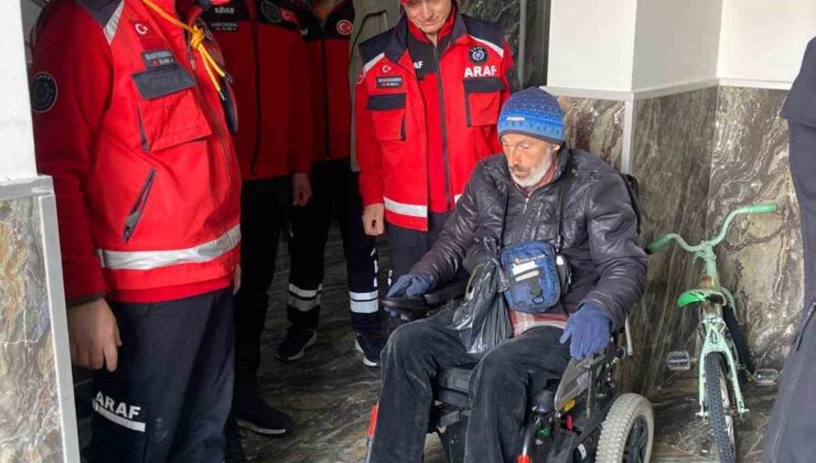 Mahsur Kalan Engelli Vatandaşı Kurtarma Ekipleri Taşıdı