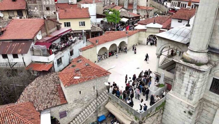 Safranbolu Bayramda Turist Akınına Uğradı, Esnafın Yüzü Güldü
