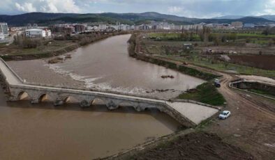 Sivas’ta Bahar Yağmurları Çiftçinin Yüzünü Güldürdü