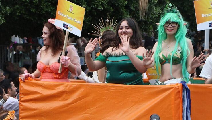 Adana’da Portakal Çiçeği Karnavalı Coşkusu