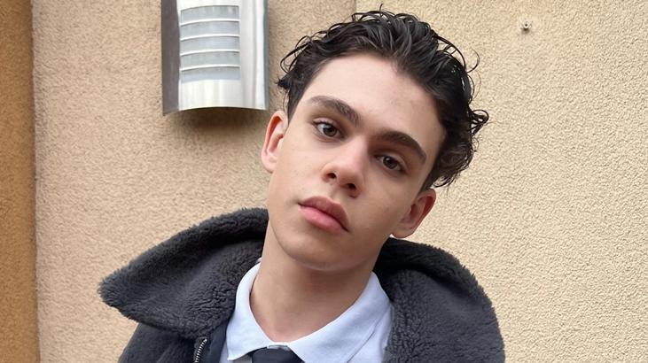 Alper Erözer hayranlarını korkuttu!