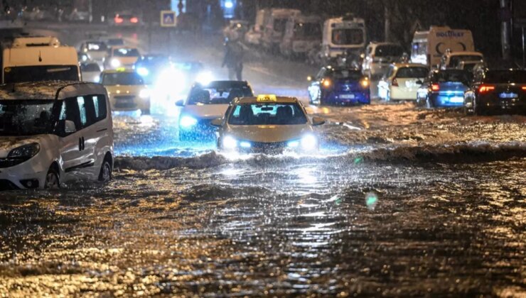 Ankara’da gök gürültülü sağanak ve dolu etkili oldu