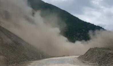 Artvin-Şavşat Karayolu’nda Heyelan
