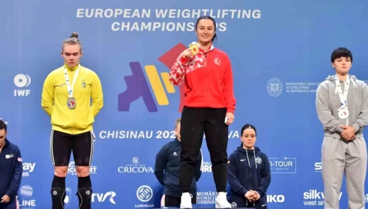 Aysel Özkan Gümüş Madalya Kazandı