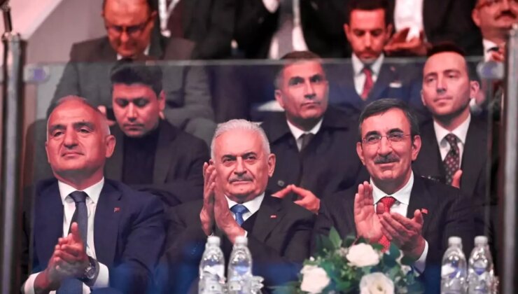 Bakan Ersoy: “Erzurum, geçmişle geleceği, Doğu ile Batı’yı birleştiren canlı bir köprüdür”