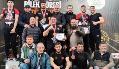 Bayburt’un Bilek Güreşi Başarısı