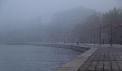 Çanakkale Boğazı’nda Sis Nedeniyle Trafik Durdu