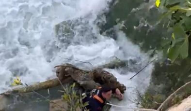 Cep Telefonu İtfaiye Ekipleri Tarafından Kurtarıldı