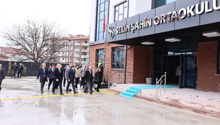 Kanserden Kaybettiği Kızının Adını Okulda Yaşatacak