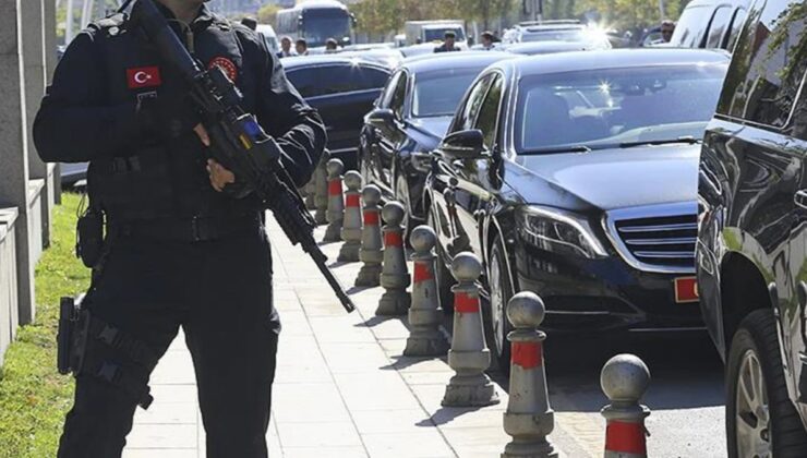 Cumhurbaşkanlığı Koruma Aracı Kaza Yaptı