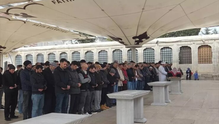 Dizi Oyuncusu Elif Kırav Bıçakla Öldürüldü