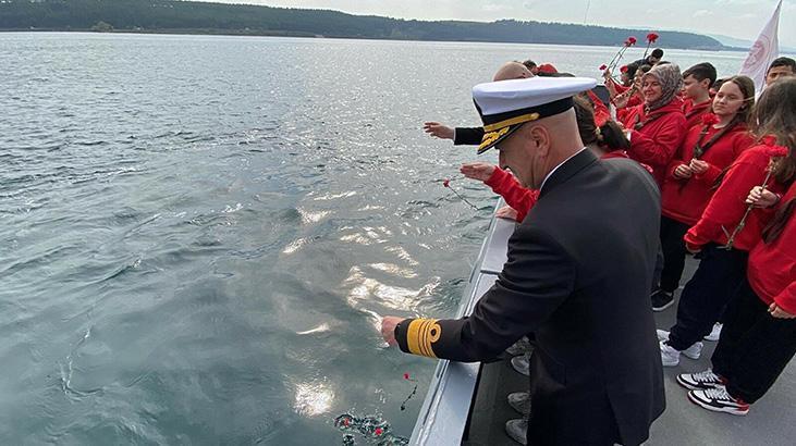TCG Dumlupınar ve Atılay Denizaltısı Şehitleri