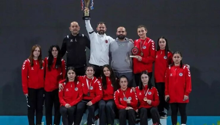 Erzincanlı Sporcular U20 Şampiyonasında Başarı Kazandı