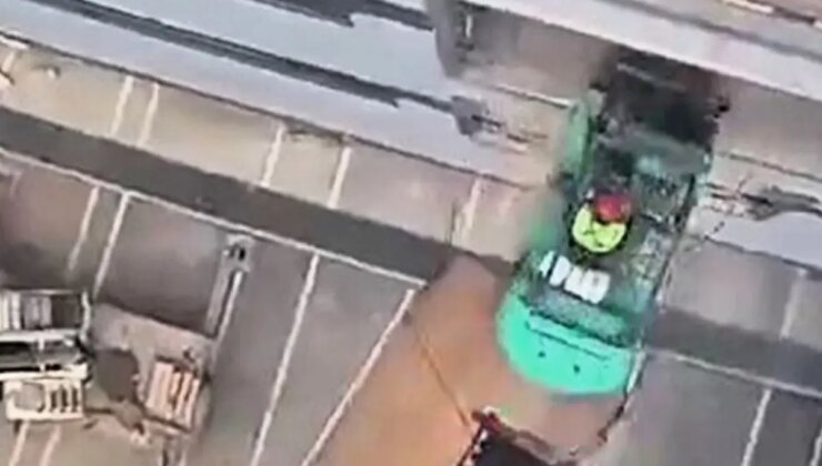 Forklift operatörü, yüksek platformdan yere çakılarak can verdi