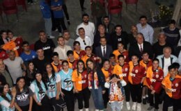Galatasaray Efsaneleri Cizre’de Gençlerle Buluştu
