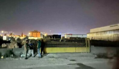 Hatay’da Hurdacı Dükkanında Yangın Çıktı