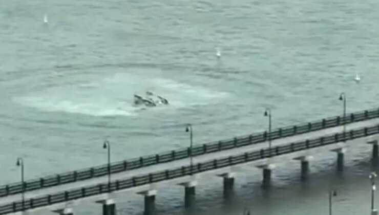 Hudson Nehri’ne Helikopter Düştü