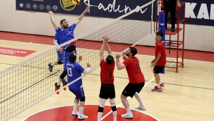 Voleybol Şampiyonası Karabük’te Sürüyor