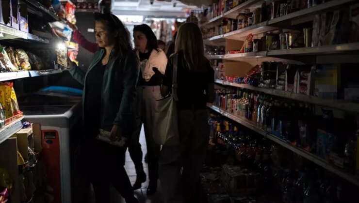 Karanlığa gömülen İspanya, elektriği Afrika ülkesinden çekmeye başladı