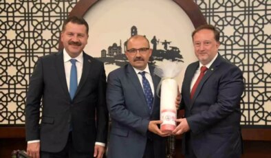 Karesi Belediye Başkanı Dinçer Orkan, Balıkesir protokolünü ve iş dünyasını güreşlere davet etti