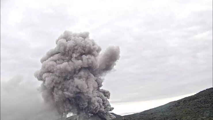 Kosta Rika’da Poas Yanardağı Patladı