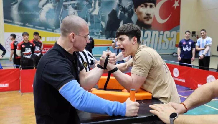 Manisa’da Okul Sporları Bilek Güreşi Türkiye Birinciliği Başladı