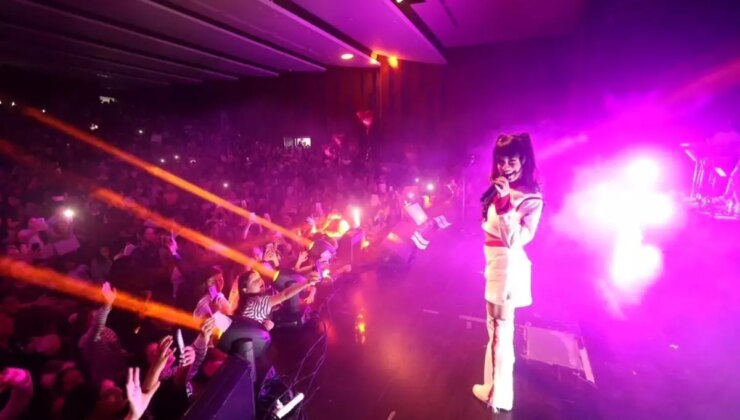 Melis Fis, 23 Nisan Bayramı’nda Denizlililere Unutulmaz Bir Konser Verdi