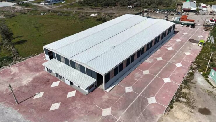 Menemen’de Modern Kapalı Pazar Yeri Tamamlandı