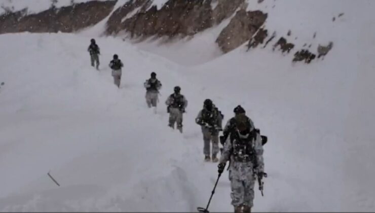 Mehmetçik, Zorlu Koşullarda Vatan Görevini Sürdürüyor