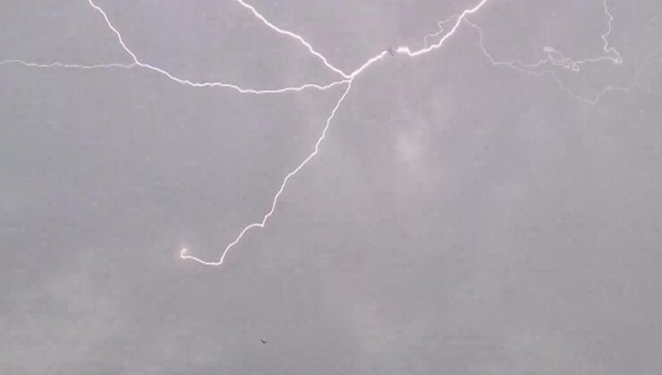 Bodrum Uçağına Yıldırım İsabet Etti