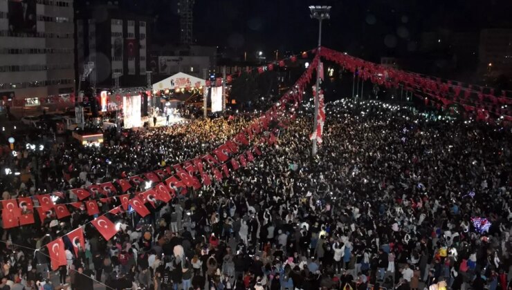 Rafet El Roman Kırıkkale’de Sahne Aldı