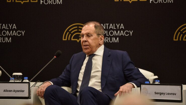 “NATO’nun En Büyük Düşmanı Kendisi”