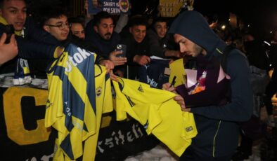 Fenerbahçe Sivas’ta Coşkuyla Karşılandı