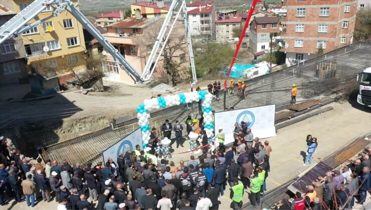 Suşehri’nde Yeni İş Yerlerinin Temeli Atıldı
