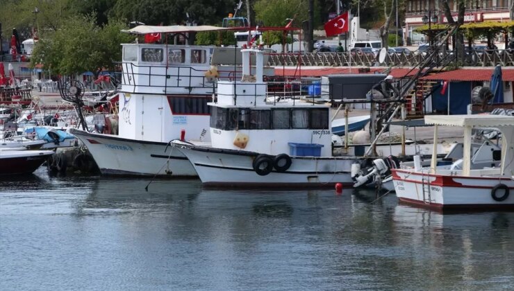 Tekirdağlı Balıkçılar Poyraz Nedeniyle Denize Açılamıyor